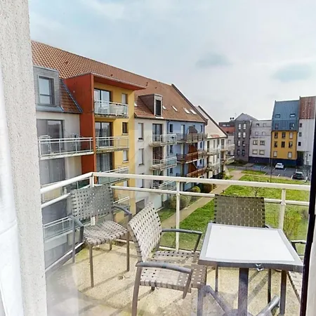 Appartement Avec Balcon Et Ascenseur Sur Calais Exterior photo
